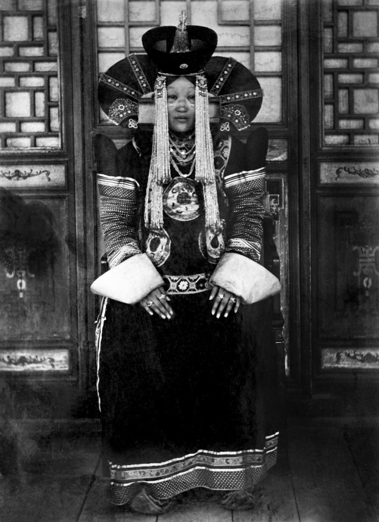 Unknown photographer. 'Untitled [Mongolian woman]' 1910s-1920s
