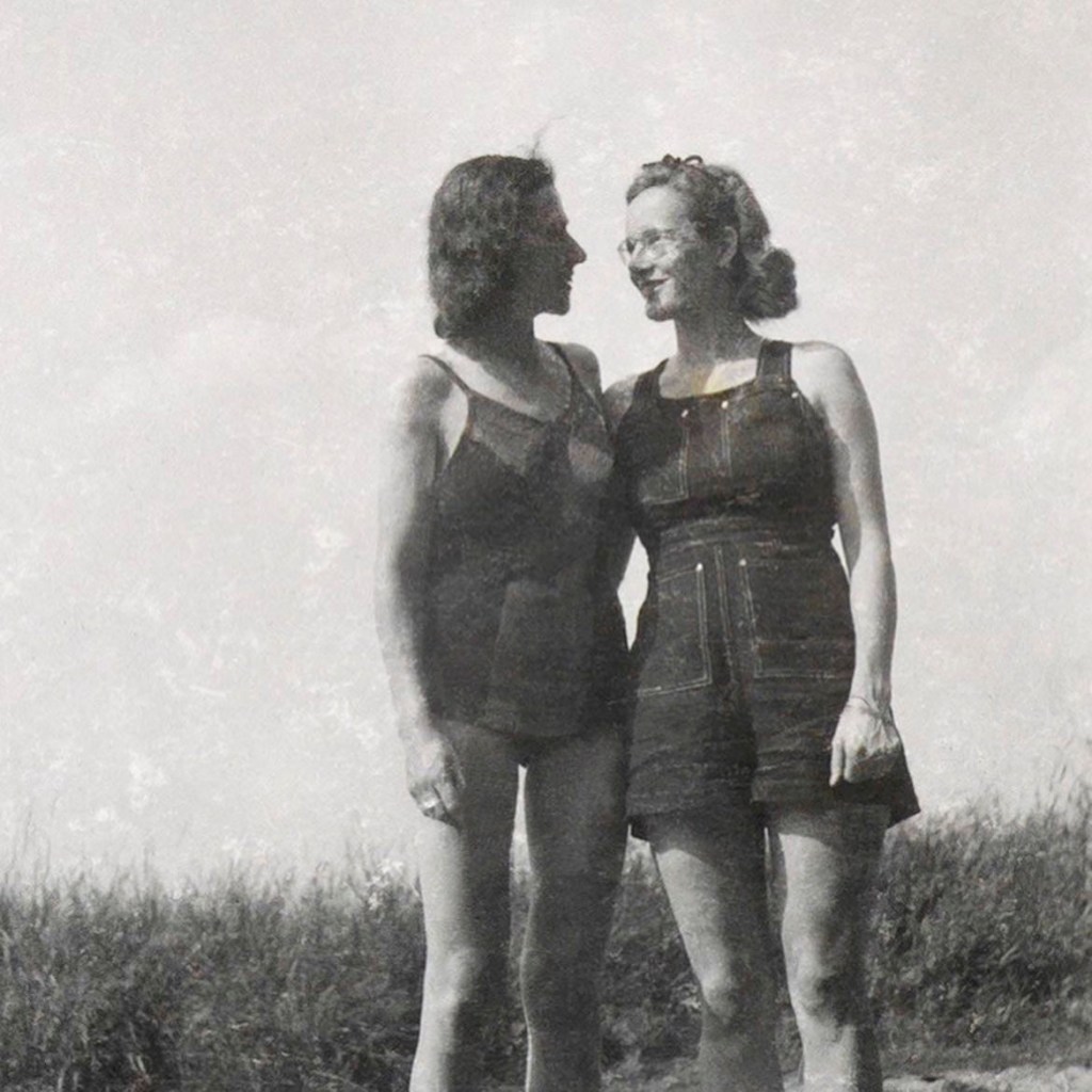 Unknown photographer. 'Photograph from Elisabeth (Lilly) Wust's diary entry on the deportation of her Jewish partner Felice Schragenheim to the Theresienstadt concentration camp' August 21, 1944 (detail) Unknown photographer. 'Photograph from Elisabeth (Lilly) Wust's diary entry on the deportation of her Jewish partner Felice Schragenheim to the Theresienstadt concentration camp' August 21, 1944 (detail)