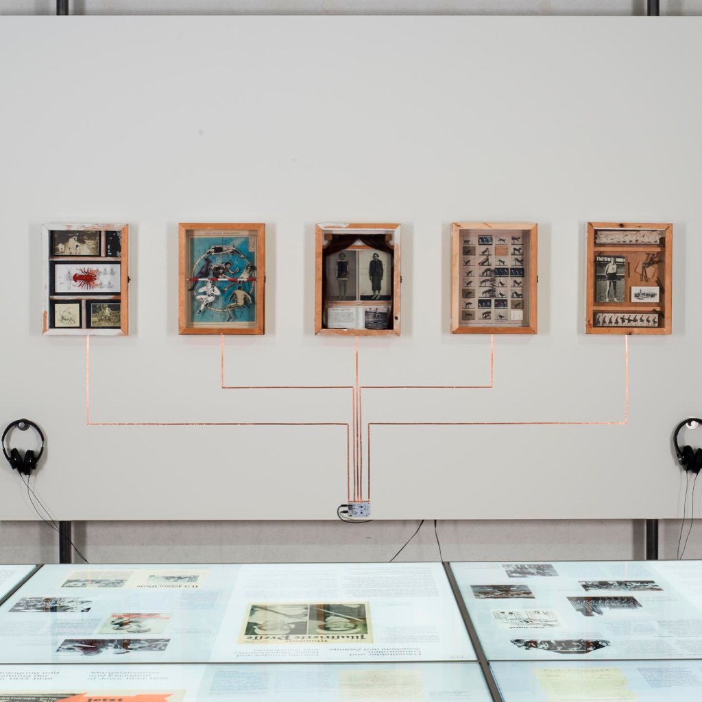 Zoltán Lesi (Hungarian, b. 1982) and Ricardo Portilho (Brazilian) 'Ein Sprung und der Hummer' (A Jump and the Lobster) 2018/2022 (installation view) Zoltán Lesi (Hungarian, b. 1982) and Ricardo Portilho (Brazilian) 'Ein Sprung und der Hummer' (A Jump and the Lobster) 2018/2022 (installation view)