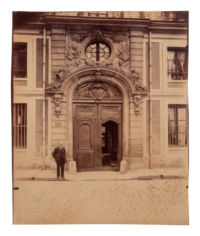 Eugène Atget (French, 1857-1927) 'Porte, avenue de Paris (Versailles)' 1922