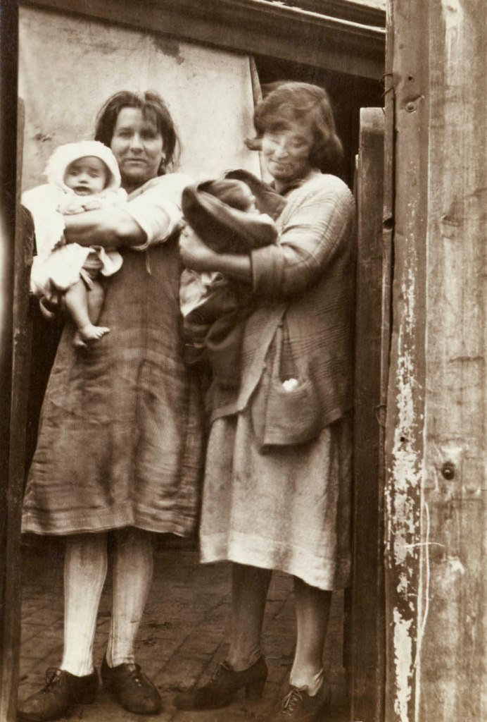 F. Oswald Barnett (Australian, 1883-1972) 'Carlton. Two mothers' c. 1935 (detail)