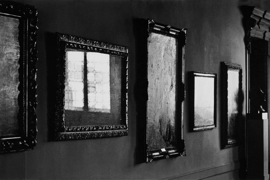 Elliott Erwitt (American born France, 1928-2023) 'Italy, Venice, Gallerie dell'Accademia, 1965' 1965