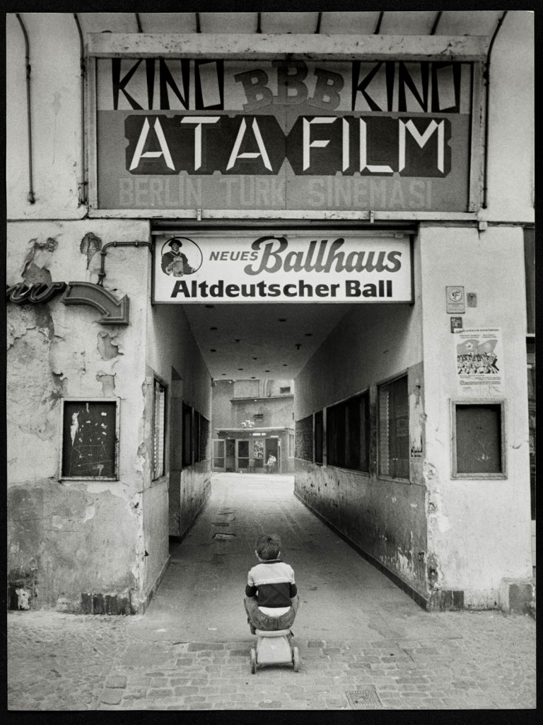 Ludwig Binder (German born Serbia, 1928-1980) 'Hofeinfahrt Kottbusser Straße 6' (Courtyard entrance at Kottbusser Straße 6) c. 1976 Ludwig Binder (German born Serbia, 1928-1980) 'Hofeinfahrt Kottbusser Straße 6' (Courtyard entrance at Kottbusser Straße 6) c. 1976