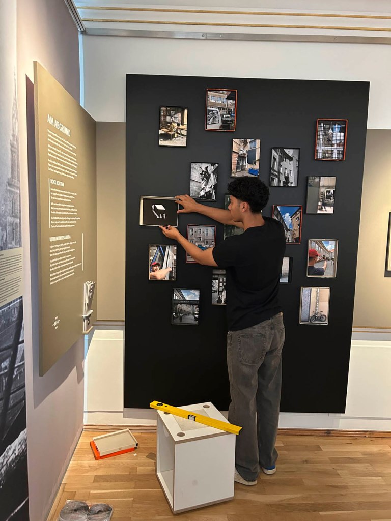 Yella Hoepfner. 'Junior Curator at Refik-Veseli-Schule' 2025 Yella Hoepfner. 'Junior Curator at Refik-Veseli-Schule' 2025