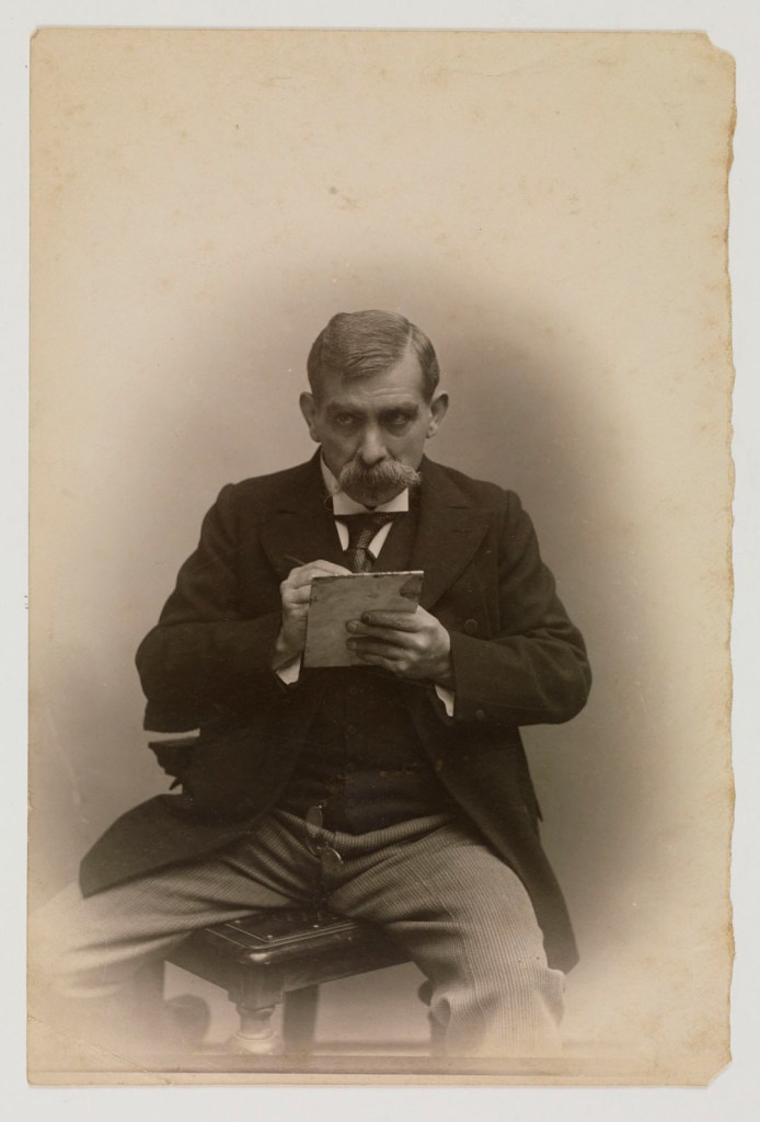 Unknown photographer. 'The painter Emilio Sala, drawing' 1904-1910