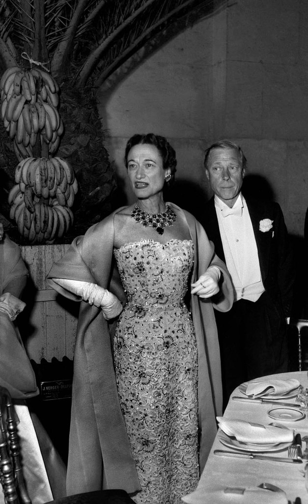 Unknown photographer. 'Duke Edward of Windsor (Former King Edward Viii) and Duchess of Windsor (Wallis Simpson, With A Necklace By Cartier) during Ball in Versailles on June 17, 1953' 1953
